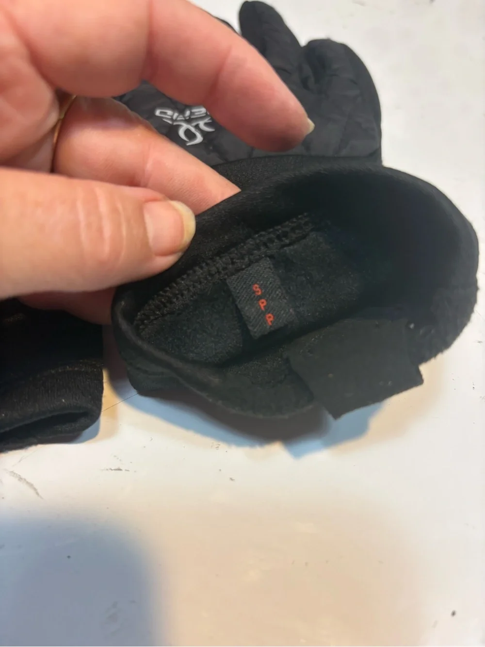 Head small black